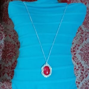 Red Pendant Necklace w/Earrings